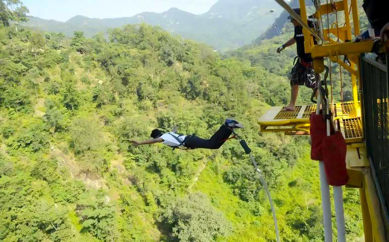 Bungee jump in Rishikesh