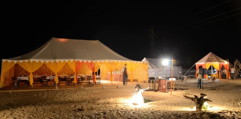 sheesh mahal desert camp