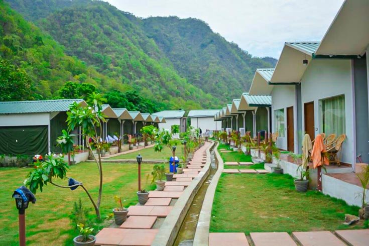 Gurugram resort stay in rishikesh