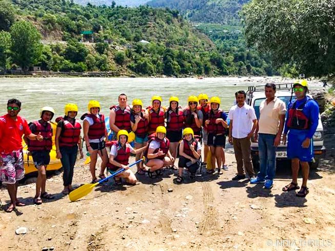 Happy group enjoyed rafting from pirdi to bhuntar