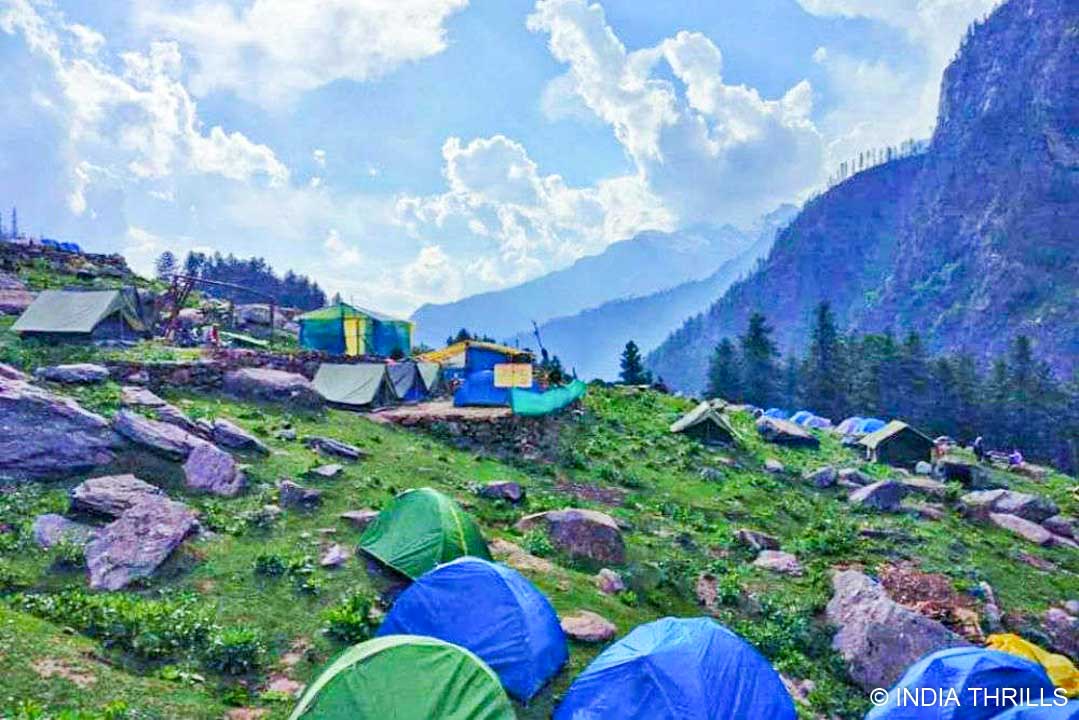 Trekking and camping in kheerganga