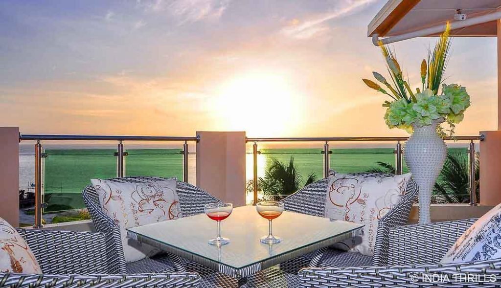 Dining Area in Sunrise Beach Resort