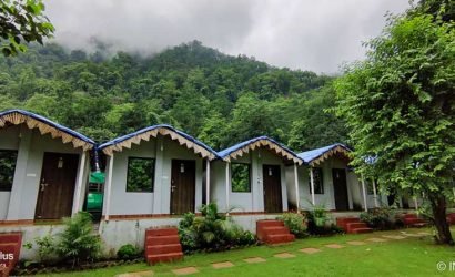Camping in riverside cottage in rishikesh