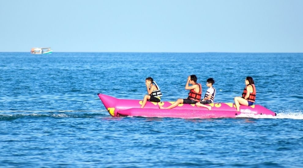 Water sports activities in anjuna beach in Goa