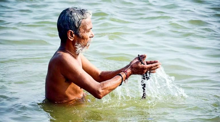 Take Holy Dip in Sacred GangaTake Holy Dip in Sacred Ganga