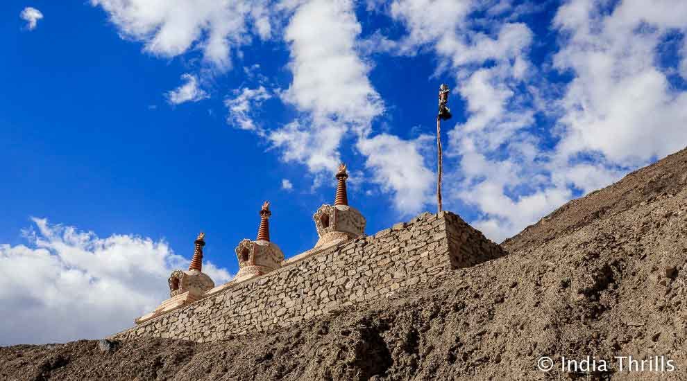 Stupas on leh kargil highway - 1