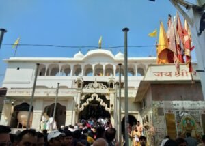 Khatu Shyam Ji Darshan 2025 - Online Booking, VIP Tickets & Aarti Timings