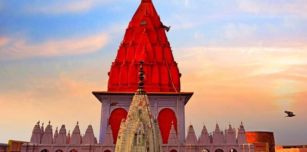 Hanuman Garhi Temple in Ayodhya